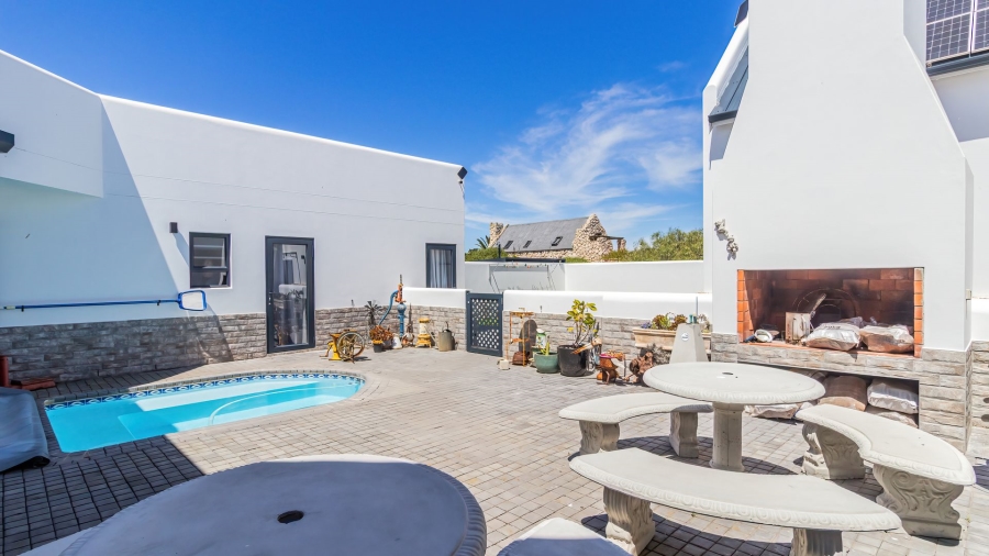 10 Bedroom Property for Sale in Jacobsbaai Western Cape